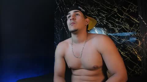 massimo_vidal online show from May 2026 04:45:02 PM