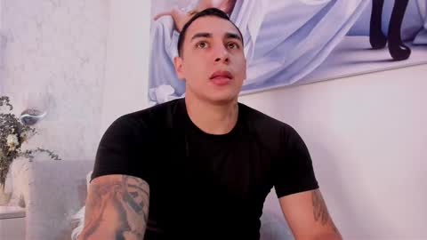 Snapshot of massimocontie_ chatting on December 2025 12:43:01 PM Massimo Contie online show from December 2025 12:43:01 PM