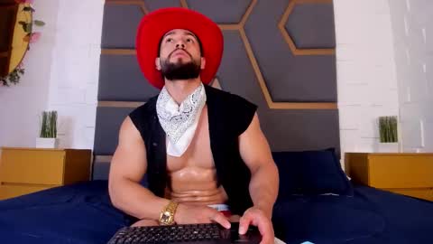 Massimo online show from November 2025 03:28:01 AM