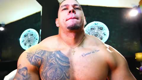 Snapshot of massimowalton2 chatting on November 2025 02:02:01 PM massimowalton2 online show from November 2025 02:02:01 PM