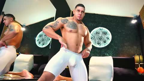 Snapshot of massimowalton2 chatting on December 2025 02:33:02 PM massimowalton2 online show from December 2025 02:33:02 PM