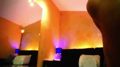 Snapshot of massimowalton2 chatting on April 2026 03:07:01 PM massimowalton2 online show from April 2026 03:07:01 PM