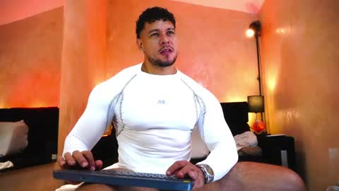Snapshot of massimowalton2 chatting on May 2026 02:18:01 AM massimowalton2 online show from May 2026 02:18:01 AM