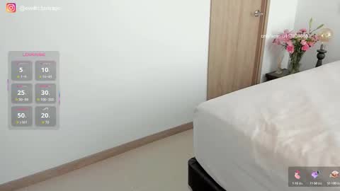 Snapshot of massivecockfuckbunny chatting on September 2025 02:06:02 PM Eve Independent model online show from September 2025 02:06:02 PM