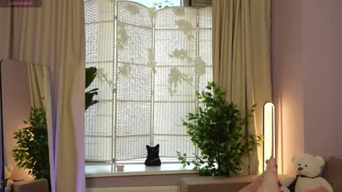 Maya online show from October 2025 04:21:02 AM