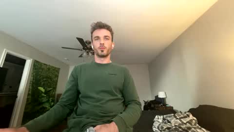 Snapshot of master_louie chatting on December 2024 04:46:02 PM muskyjockdick online show from December 2024 04:46:02 PM