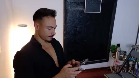 Snapshot of master_lukass chatting on November 2025 10:15:01 AM master_lukass online show from November 2025 10:15:01 AM