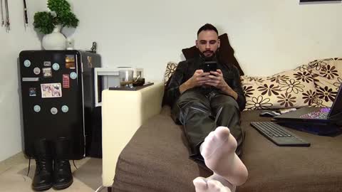 Snapshot of master_roberto333 chatting on January 2025 04:48:02 PM SIR online show from January 2025 04:48:02 PM