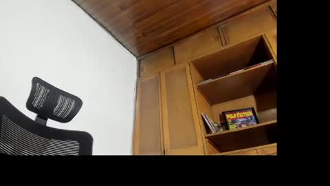 Snapshot of master_steven_01 chatting on April 2026 12:02:01 AM steven online show from April 2026 12:02:01 AM