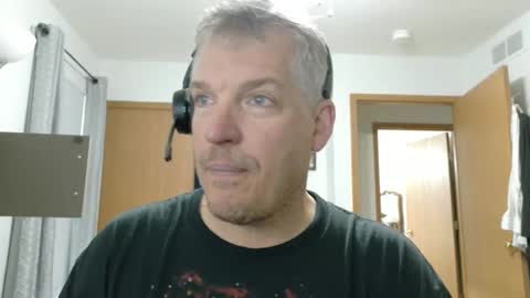 Snapshot of master_thorn chatting on November 2025 05:34:02 PM Master Thorn online show from November 2025 05:34:02 PM