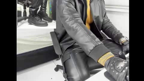 mastercash_leather online show from December 2025 03:36:01 AM