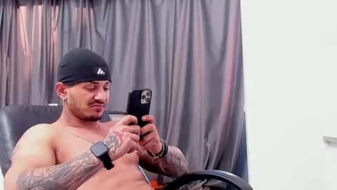 Snapshot of masterchris12 chatting on December 2024 06:53:02 AM masterchris12 online show from December 2024 06:53:02 AM