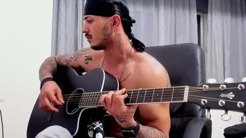 Snapshot of masterchris12 chatting on December 2024 03:42:01 AM masterchris12 online show from December 2024 03:42:01 AM