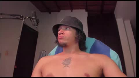 Snapshot of masterjuanc chatting on February 2025 05:23:01 AM Juan Independent Model online show from February 2025 05:23:01 AM