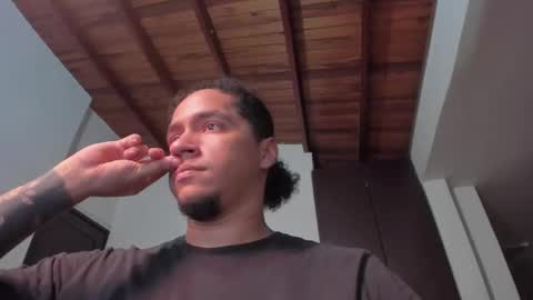 Snapshot of masterjuanc chatting on March 2025 12:18:01 AM Juan Independent Model online show from March 2025 12:18:01 AM