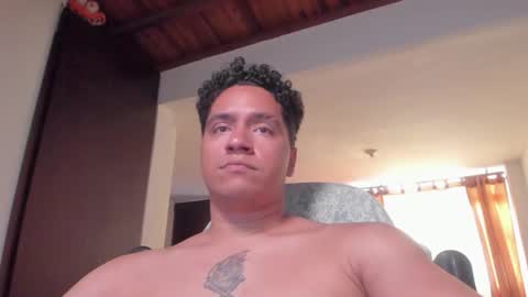 Snapshot of masterjuanc chatting on October 2025 09:12:02 PM Juan Independent Model online show from October 2025 09:12:02 PM