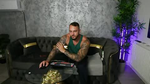 Snapshot of masterkingmuscle chatting on May 2026 07:52:01 PM masterkingmuscle online show from May 2026 07:52:01 PM