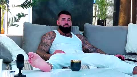 Snapshot of masterkingofmuscle chatting on September 2025 08:38:01 AM masterkingofmuscle online show from September 2025 08:38:01 AM