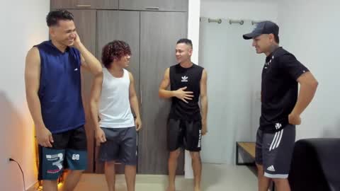 Snapshot of masters_sexx chatting on January 2025 11:15:02 AM Team Cris Darwin- Fernando- Stiven- David online show from January 2025 11:15:02 AM