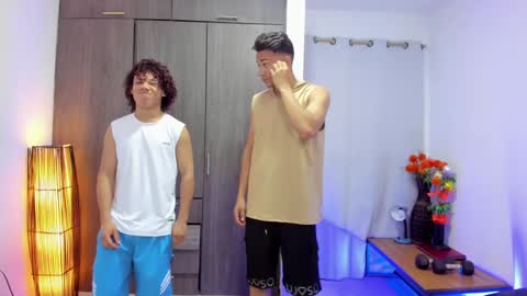 Snapshot of masters_sexx chatting on January 2025 11:12:02 AM Team Cris Darwin- Fernando- Stiven- David online show from January 2025 11:12:02 AM