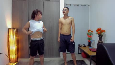 Snapshot of masters_sexx chatting on February 2025 11:23:01 AM Team Cris Darwin- Fernando- Stiven- David online show from February 2025 11:23:01 AM