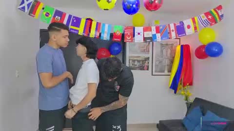 Team Cris Darwin- Fernando- Stiven- David online show from June 2026 11:13:01 AM