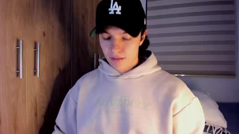mastrangelo_x online show from May 2026 03:34:01 AM