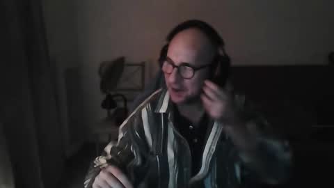 Snapshot of mat11efou chatting on September 2025 08:36:01 PM mat11efou online show from September 2025 08:36:01 PM