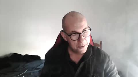 Snapshot of mat11efou chatting on April 2026 10:13:02 AM mat11efou online show from April 2026 10:13:02 AM