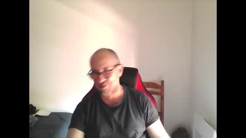 Snapshot of mat11efou chatting on April 2026 12:22:01 PM mat11efou online show from April 2026 12:22:01 PM