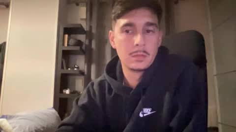 Aaron online show from December 2025 06:27:02 PM