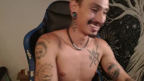 Snapshot of mateo60_ chatting on November 2025 06:18:01 PM Mateo online show from November 2025 06:18:01 PM