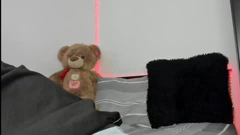 mateo_escobar online show from November 2025 07:03:01 PM