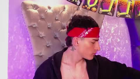 mateo mitchell online show from October 2025 05:08:02 AM