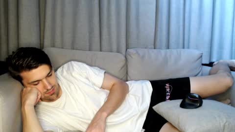 mateo_zeus online show from December 2024 05:16:01 AM