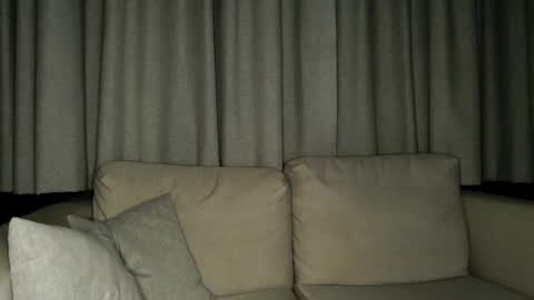 mateo_zeus online show from December 2024 05:28:02 PM