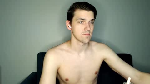 mateo_zeus online show from January 2025 04:01:02 AM