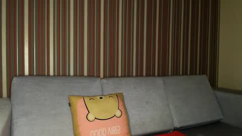 mateo_zeus online show from February 2025 01:37:01 PM