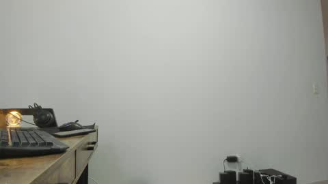 Matheus     online show from October 2025 07:01:02 PM