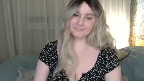 mathilde_solveig online show from January 2025 10:52:02 PM