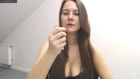 Snapshot of mati1da chatting on December 2024 08:00:01 PM Matild online show from December 2024 08:00:01 PM