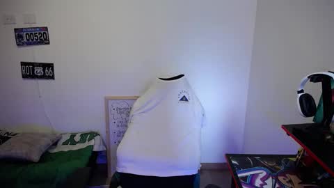 Snapshot of matias_bianco01 chatting on December 2025 09:11:01 PM matias online show from December 2025 09:11:01 PM