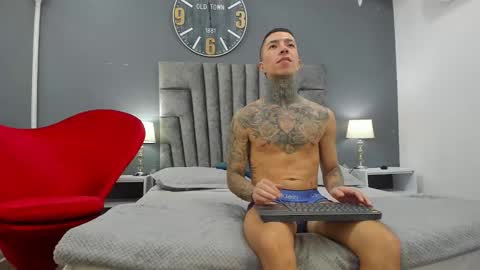Snapshot of matias_son chatting on January 2025 10:45:01 PM Matias Son online show from January 2025 10:45:01 PM