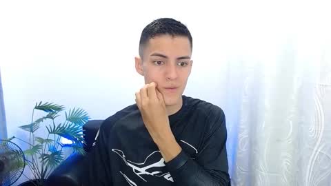 Snapshot of matiius18 chatting on September 2025 01:54:01 PM Matias online show from September 2025 01:54:01 PM