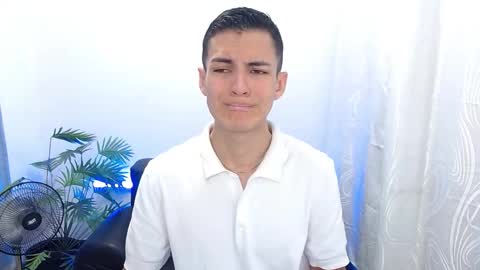 Snapshot of matiius18 chatting on September 2025 02:07:02 PM Matias online show from September 2025 02:07:02 PM