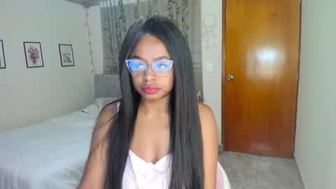 Daniela online show from October 2025 09:51:01 AM