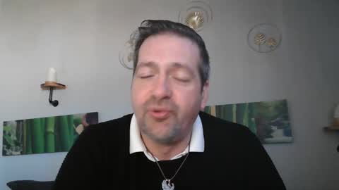 Snapshot of matrike1 chatting on December 2024 11:10:01 AM matrike1 online show from December 2024 11:10:01 AM