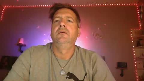 Snapshot of matrike1 chatting on October 2025 06:17:01 PM matrike1 online show from October 2025 06:17:01 PM