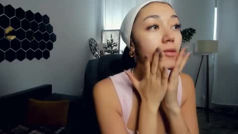 Kate online show from February 2026 09:02:01 AM