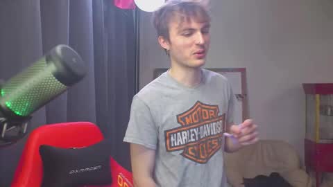 Snapshot of mattcashxxx chatting on March 2026 02:03:01 AM Matt Cash online show from March 2026 02:03:01 AM